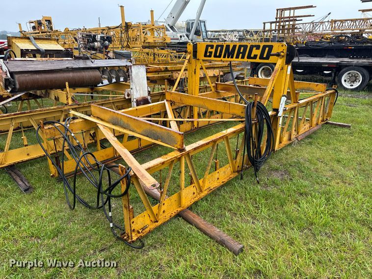 image for item DV4114 Gomaco C-450 bridge deck finisher