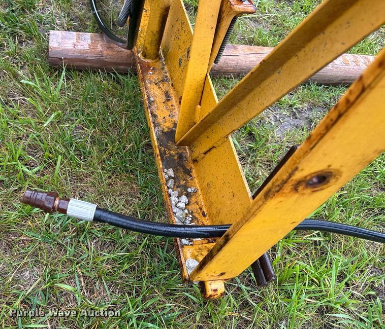 image for item DV4114 Gomaco C-450 bridge deck finisher