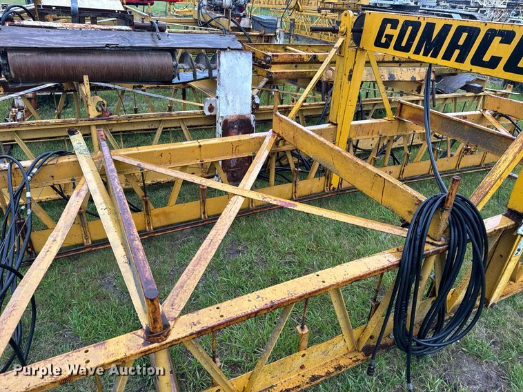 image for item DV4114 Gomaco C-450 bridge deck finisher