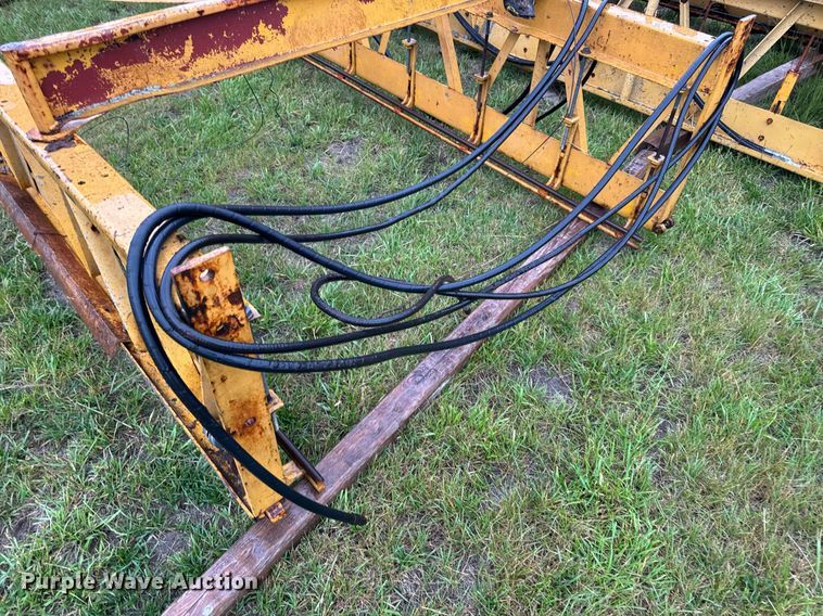 image for item DV4114 Gomaco C-450 bridge deck finisher