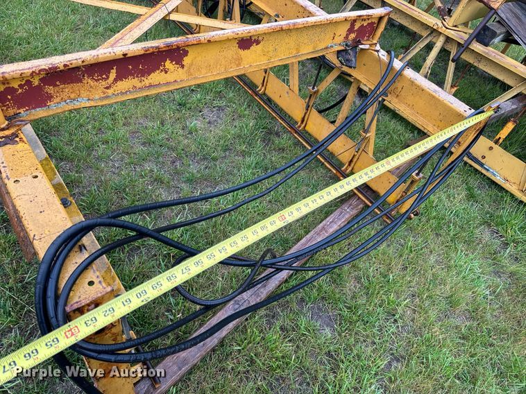 image for item DV4114 Gomaco C-450 bridge deck finisher