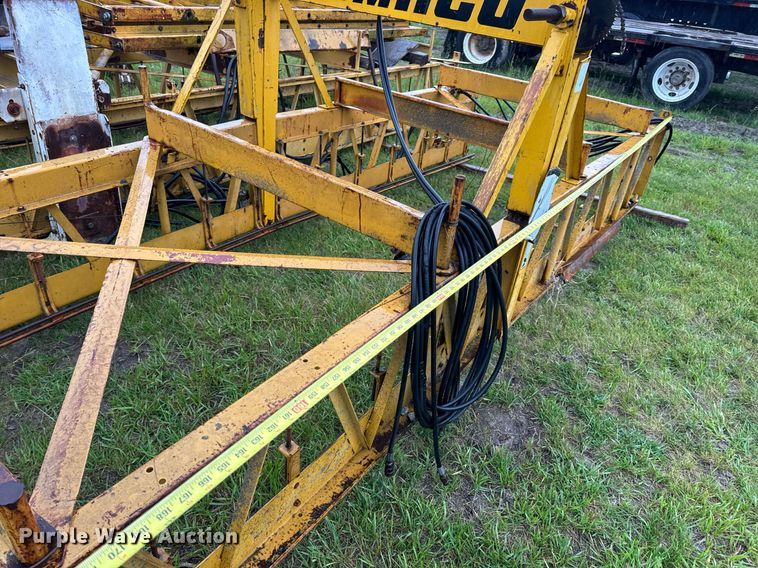 image for item DV4114 Gomaco C-450 bridge deck finisher