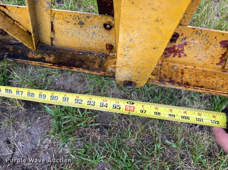 image for item DV4114 Gomaco C-450 bridge deck finisher