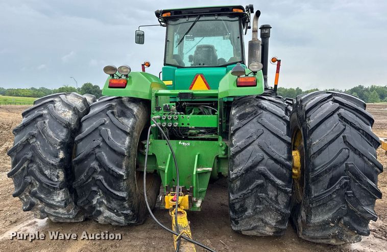 image for item DV4117 2010 John Deere 9430 Scraper Special 4WD tractor