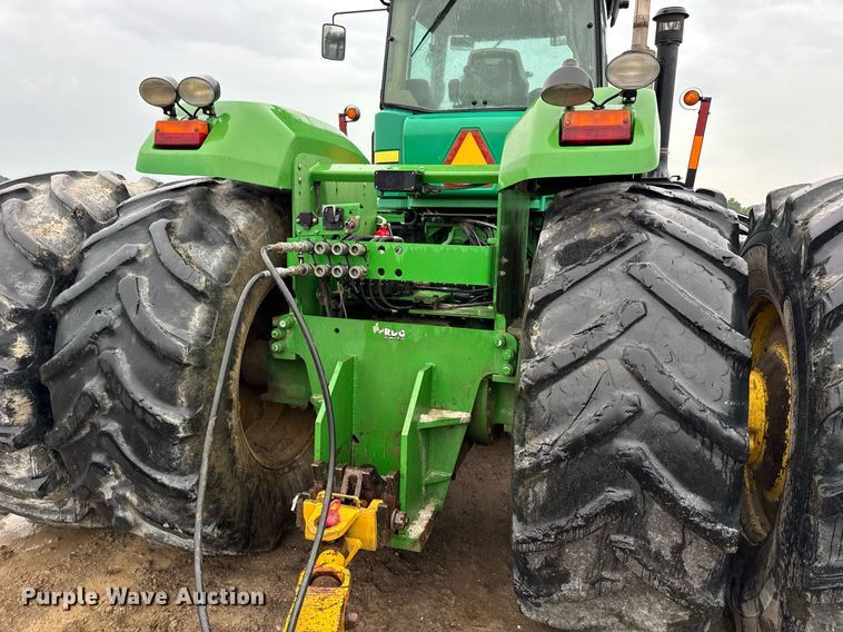 image for item DV4117 2010 John Deere 9430 Scraper Special 4WD tractor