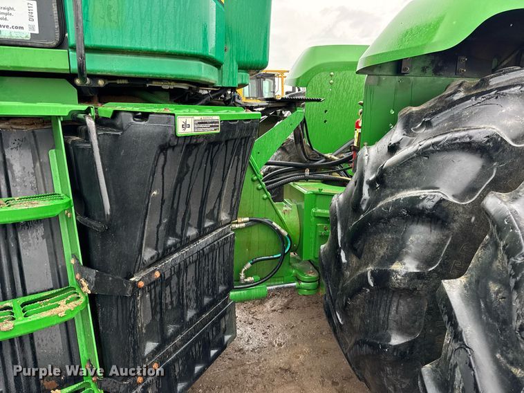 image for item DV4117 2010 John Deere 9430 Scraper Special 4WD tractor