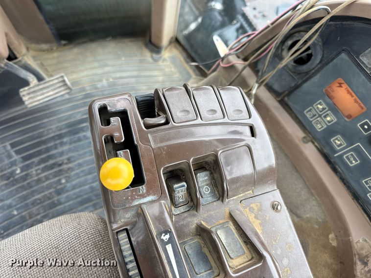 image for item DV4117 2010 John Deere 9430 Scraper Special 4WD tractor