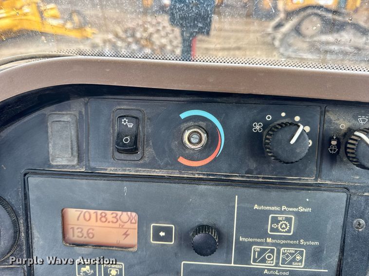 image for item DV4117 2010 John Deere 9430 Scraper Special 4WD tractor