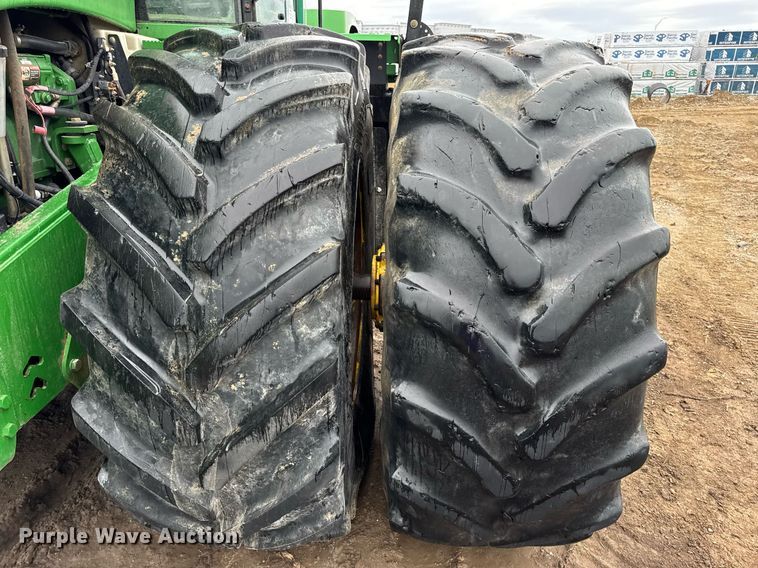 image for item DV4117 2010 John Deere 9430 Scraper Special 4WD tractor