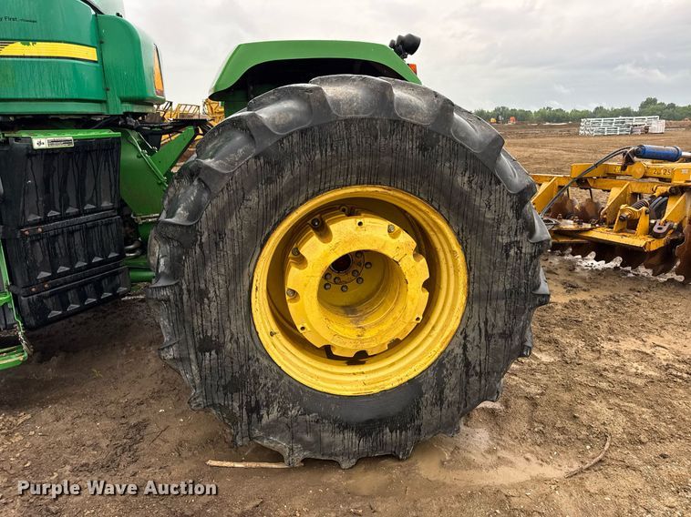 image for item DV4117 2010 John Deere 9430 Scraper Special 4WD tractor