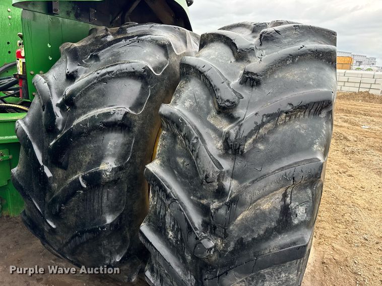 image for item DV4117 2010 John Deere 9430 Scraper Special 4WD tractor