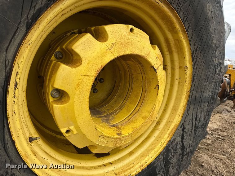 image for item DV4117 2010 John Deere 9430 Scraper Special 4WD tractor