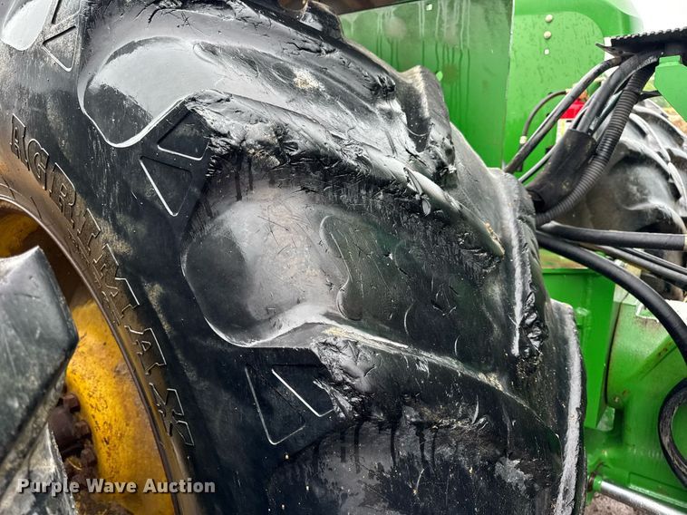 image for item DV4117 2010 John Deere 9430 Scraper Special 4WD tractor