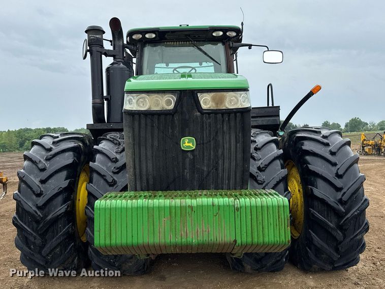 image for item DV4118 2013 John Deere 9560R Scraper Special 4WD tractor