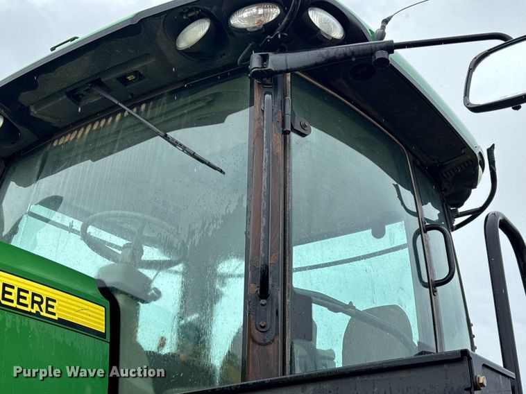 image for item DV4118 2013 John Deere 9560R Scraper Special 4WD tractor