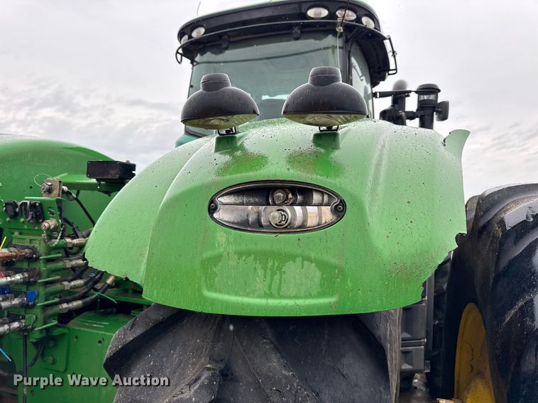 image for item DV4118 2013 John Deere 9560R Scraper Special 4WD tractor