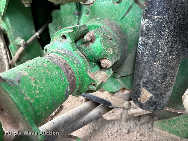 image for item DV4118 2013 John Deere 9560R Scraper Special 4WD tractor