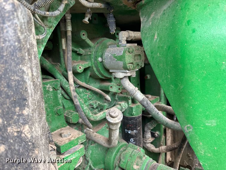 image for item DV4118 2013 John Deere 9560R Scraper Special 4WD tractor