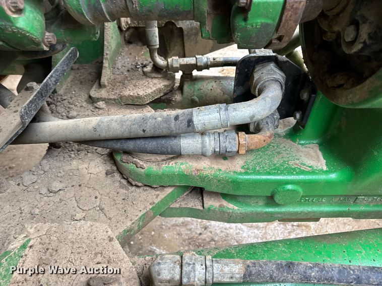 image for item DV4118 2013 John Deere 9560R Scraper Special 4WD tractor