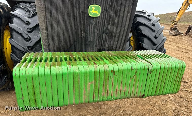 image for item DV4118 2013 John Deere 9560R Scraper Special 4WD tractor