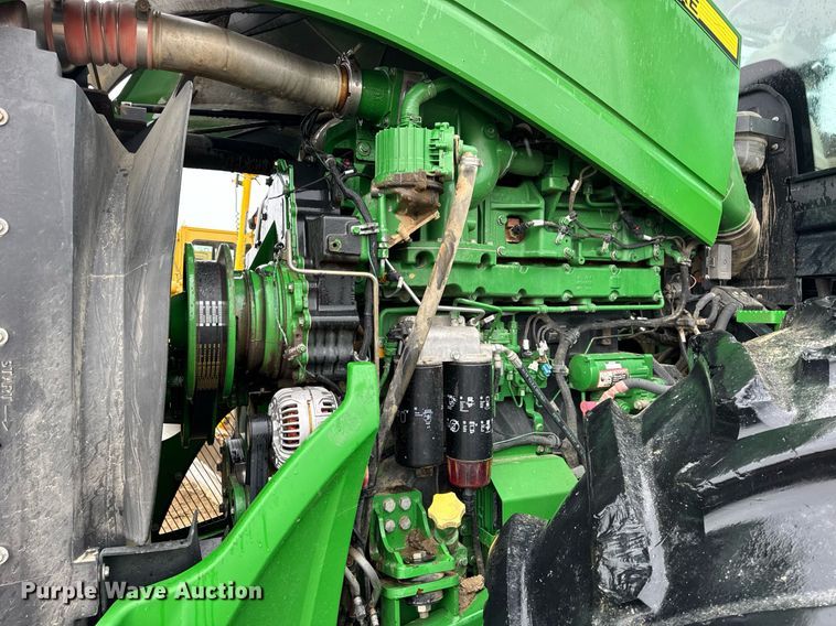 image for item DV4118 2013 John Deere 9560R Scraper Special 4WD tractor