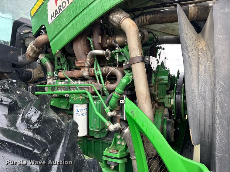 image for item DV4118 2013 John Deere 9560R Scraper Special 4WD tractor