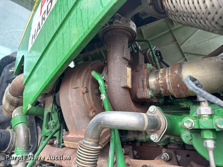 image for item DV4118 2013 John Deere 9560R Scraper Special 4WD tractor