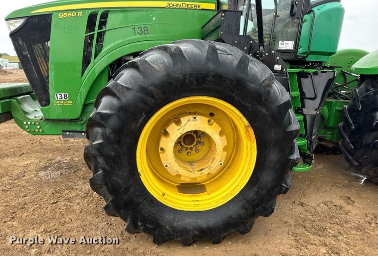 image for item DV4118 2013 John Deere 9560R Scraper Special 4WD tractor