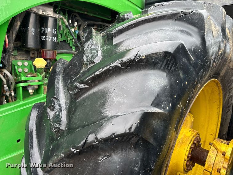 image for item DV4118 2013 John Deere 9560R Scraper Special 4WD tractor