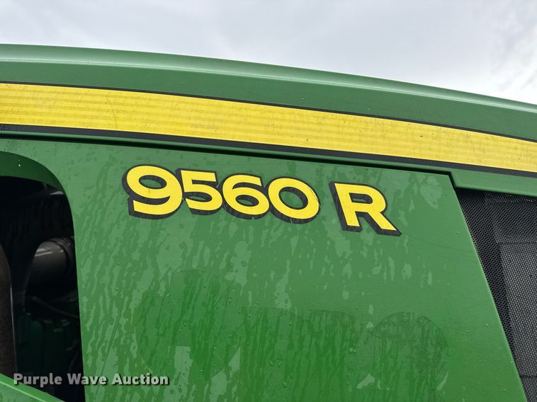 image for item DV4118 2013 John Deere 9560R Scraper Special 4WD tractor