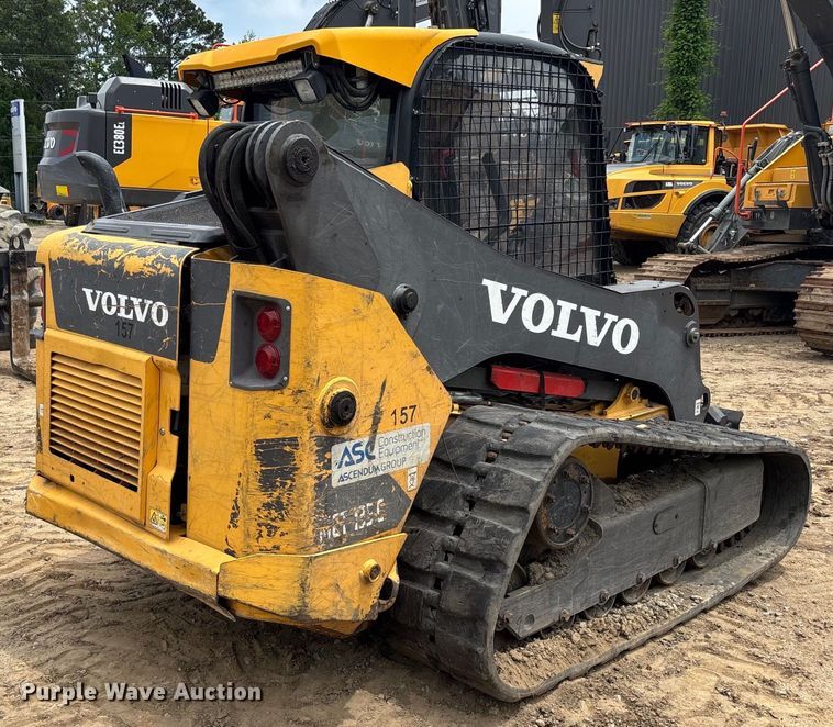 image for item DW1986 2016 Volvo MCT135C tracked skid steer loader