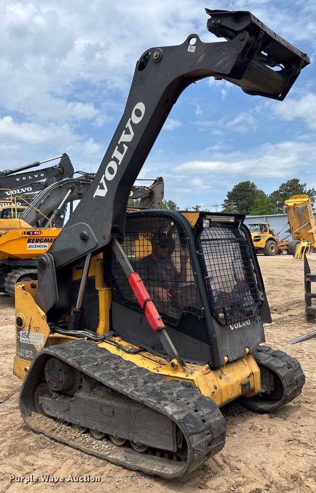 image for item DW1986 2016 Volvo MCT135C tracked skid steer loader