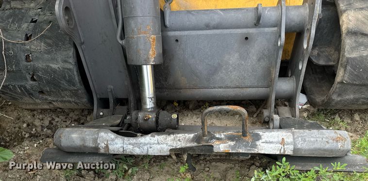image for item DW1986 2016 Volvo MCT135C tracked skid steer loader
