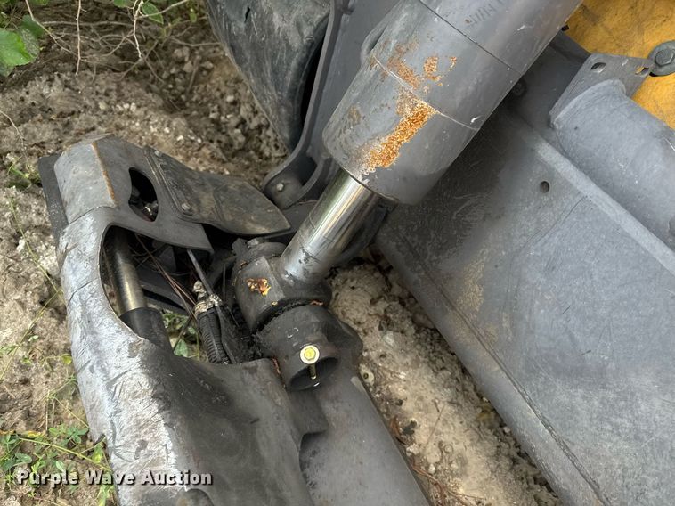 image for item DW1986 2016 Volvo MCT135C tracked skid steer loader