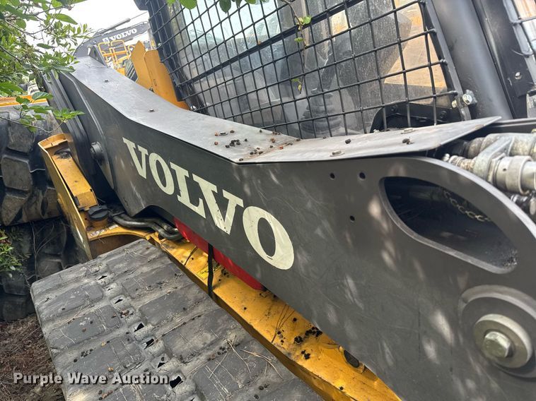 image for item DW1986 2016 Volvo MCT135C tracked skid steer loader