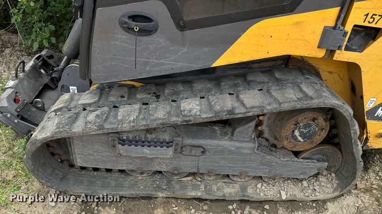 image for item DW1986 2016 Volvo MCT135C tracked skid steer loader