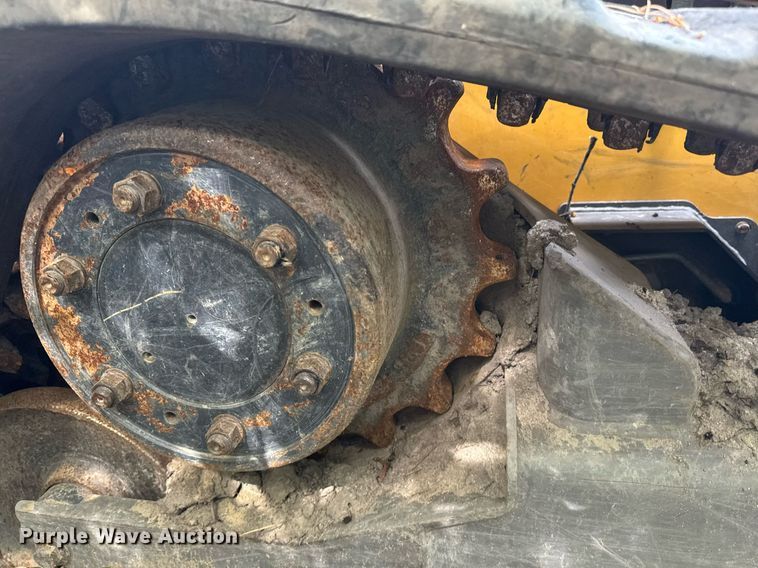 image for item DW1986 2016 Volvo MCT135C tracked skid steer loader