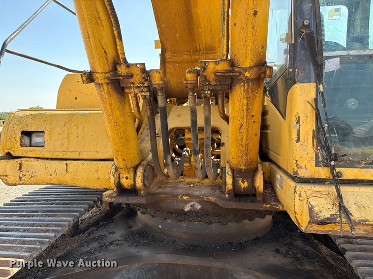 image for item DW5049 2006 Komatsu PC300LC-7 excavator