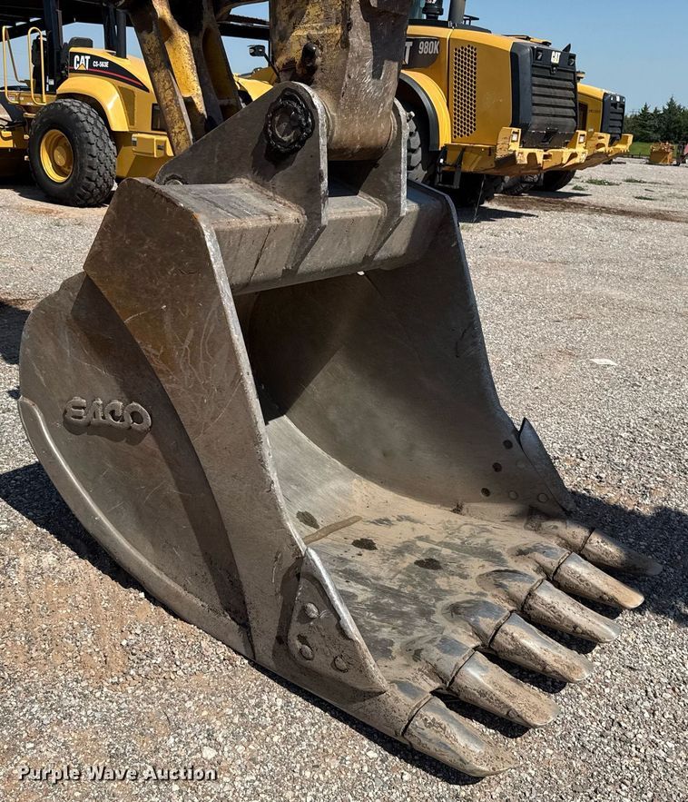 image for item DW5049 2006 Komatsu PC300LC-7 excavator