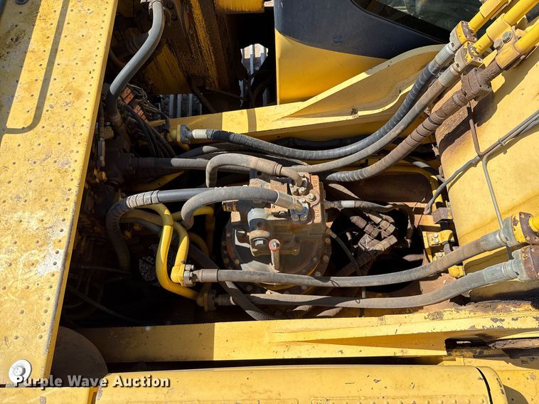 image for item DW5049 2006 Komatsu PC300LC-7 excavator