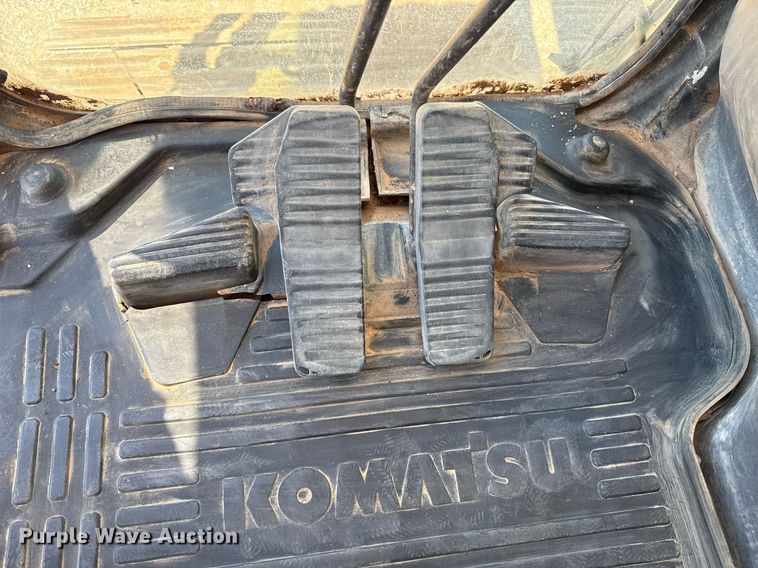 image for item DW5049 2006 Komatsu PC300LC-7 excavator