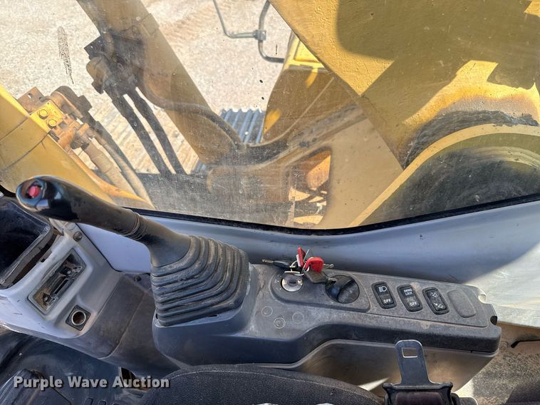 image for item DW5049 2006 Komatsu PC300LC-7 excavator