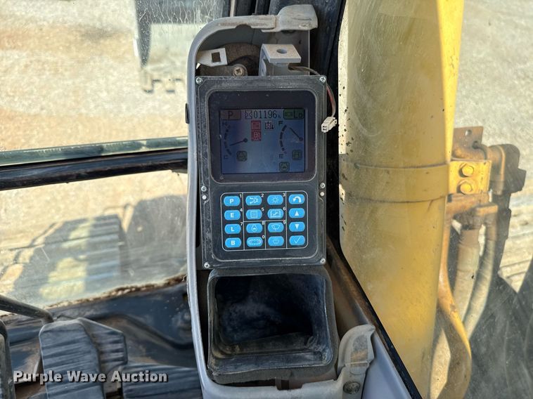 image for item DW5049 2006 Komatsu PC300LC-7 excavator