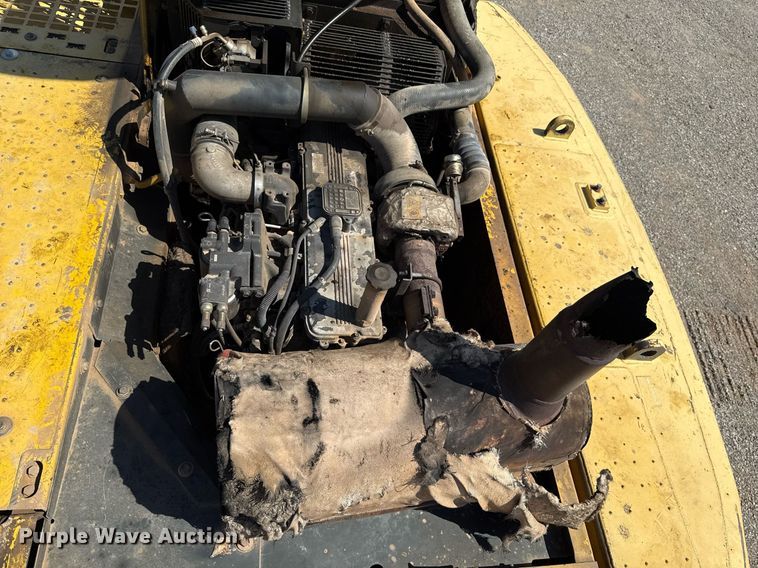 image for item DW5049 2006 Komatsu PC300LC-7 excavator