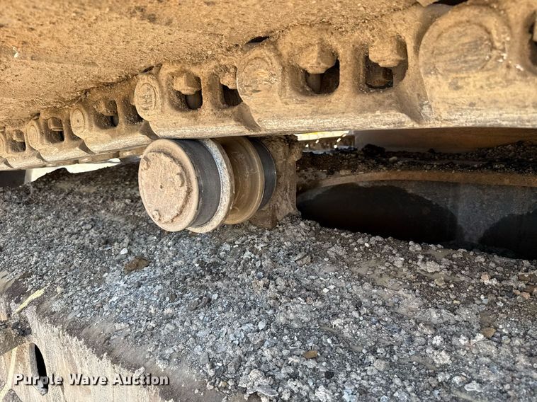 image for item DW5049 2006 Komatsu PC300LC-7 excavator