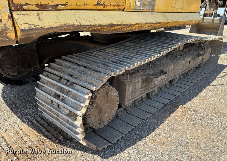 image for item DW5049 2006 Komatsu PC300LC-7 excavator