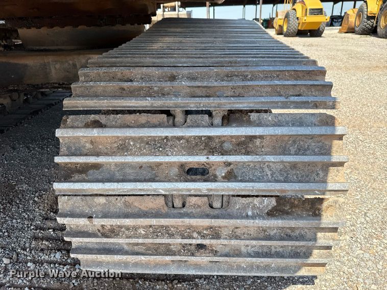 image for item DW5049 2006 Komatsu PC300LC-7 excavator