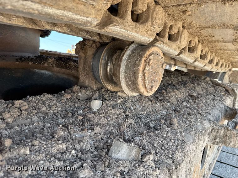 image for item DW5049 2006 Komatsu PC300LC-7 excavator