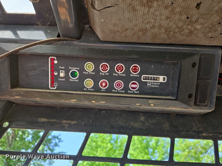 image for item DW7015 2000 Case 1845C skid steer loader