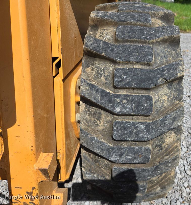 image for item DW7015 2000 Case 1845C skid steer loader